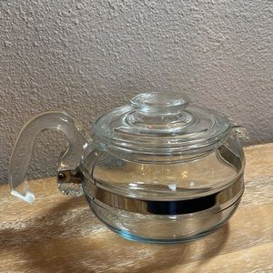 Pyrex Glass Stove Top 6- Cup Tea Pot / Kettle